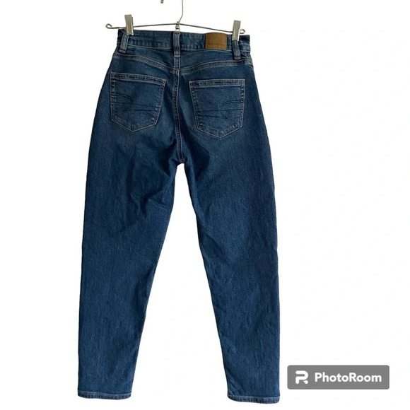 AMERICAN Eagle High Rise Mom Jean  Medium wash Size 00 Short - Picture 2 of 13